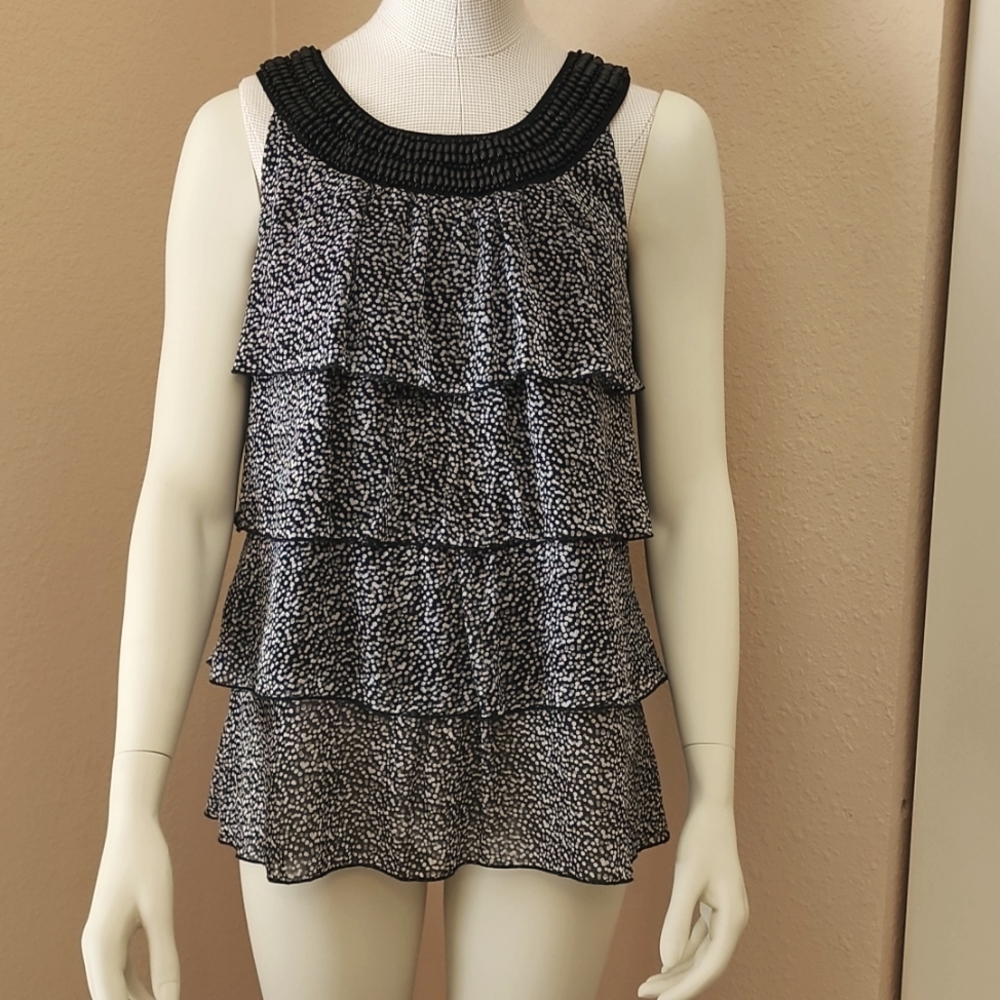 Cute blouse , size s , ny collection.